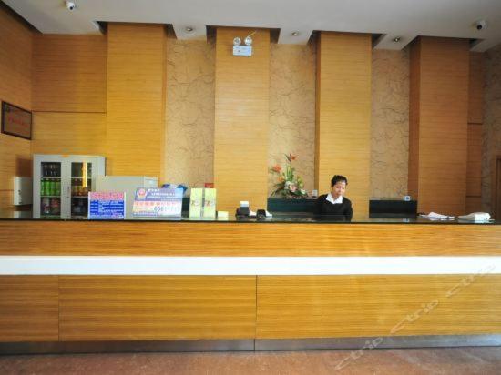 City Star Ji Feng Branch Kunming Exteriör bild